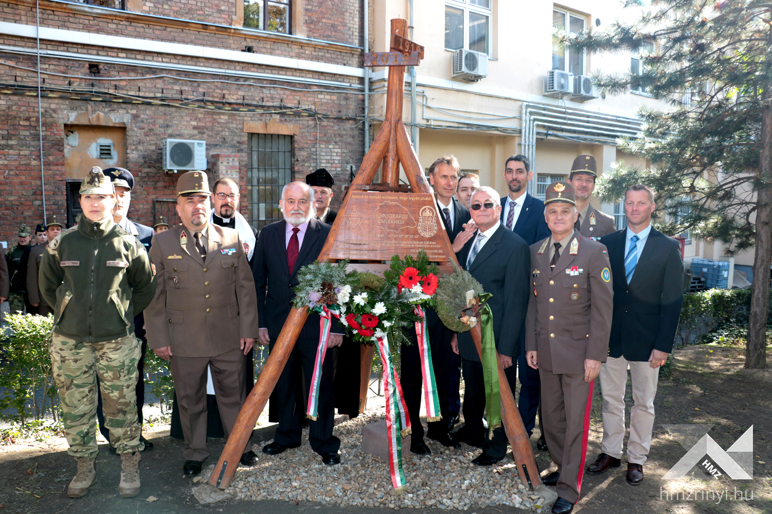 koszorúzás